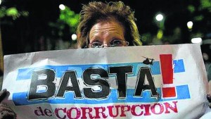 Planes sociales, macetas y la tolerancia con la corrupción
