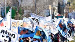 ATEN marchó en Neuquén por el conflicto con los jardines por denuncias de abuso