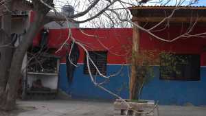 Allanaron el templo de San La Muerte en Roca: encontraron droga