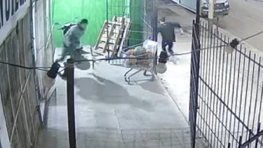 Ocurrió durante la tarde en el ingreso de un comercio. Foto: Gentileza.
