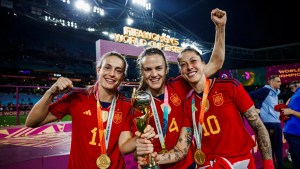 Fuerte apoyo del fútbol a Jenni Hermoso tras el discurso de Rubiales