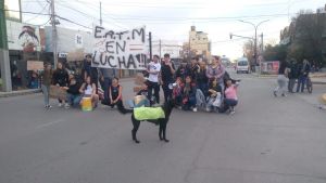 Reclamo de Escuela de Enfermería de Neuquén: convocaron a una reunión, tras el corte