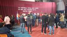 Imagen de Así despide los restos de Vicente Godoy una multitud en Las Ovejas: escenas de dolor popular