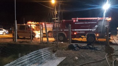 Se habría originado por una salamandra donde se calefaccionaban. Foto: Bomberos Voluntarios-