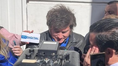 Javier Milei, precandidato de La Libertad Avanza, ejerciendo su voto en las Elecciones PASO 2023. Foto Gentileza.