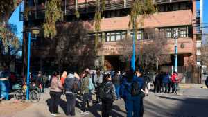 Caso Rafael Nahuel: organizaciones y referentes mapuche se movilizaron en el cuarto día del juicio