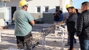La gobernadora Carreras definió sus últimas inauguraciones y abre contrapuntos internos