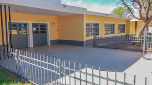Violencia entre adolescentes en Roca: ingresaron al colegio y amenazaron a dos estudiantes