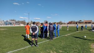 Atlético Regina y Deportivo Roca empataron en un partido con disturbios