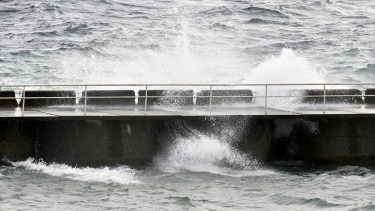 Suspenden clases este viernes en Bariloche, El Bolsón y la Región Sur por alertas meteorológicos