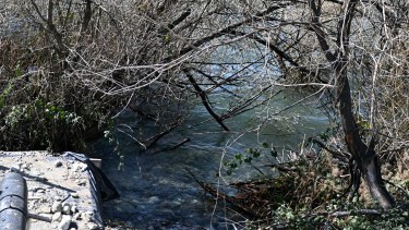 La junta vecinal del barrio Melipal de Bariloche denunció vertidos cloacales al lago Nahuel Huapi. Foto: Chino Leiva