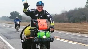 Desde La Quiaca en bicicleta con el objetivo de llegar a Cabo Vírgenes y recorrer 5080 km.
