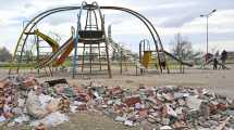 Imagen de Plazas abandonadas por la indiferencia: una postal con límites marcados en Roca