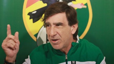 Gustavo Costas está cerca de volver a dirigir en Racing. Archivo.