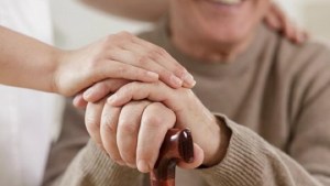 Cuánto se cobra el cuidado de personas mayores, por hora, durante enero 2024