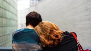 Vínculos amorosos en el trabajo: ¿qué dicen los compañeros de la empresa?