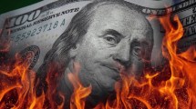 Imagen de El dólar blue se disparó $33 y el CCL llegó a superar los $900: a cuánto cerró la cotización