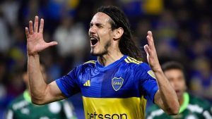Más problemas en Boca: se lesionó Cavani y no jugará ante Independiente del Valle