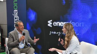 El presidente del clúster de Energía de Mar del Plata, Marcelo Guiscardo, paso por el stand de Diario RÍO NEGRO en la AOG 2023. (Foto: Enrique Medina)