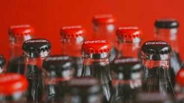 La nueva Coca Cola hecha con IA. Crédito: Olena Bohovyk para Pexels.