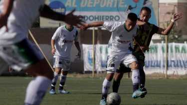 Maronese, último campeón del Oficial de Lifune, recibe a Independiente.