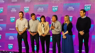 Juntos por el Cambio celebró el triunfo de Alfredo Cornejo.