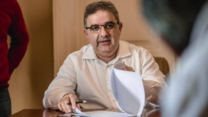 Bono de $80.000 y aumento del 10% de los salarios estatales en Catamarca