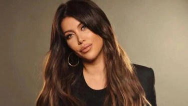Wanda Nara compartió fotos en redes sociales mostrando los brazos con hematomas. Archivo.