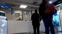 Imagen de Por qué el ISSN le negó a una joven del norte neuquino una silla de ruedas motorizada que necesita