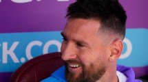 Imagen de VIDEO: mirada atenta y manos a la cabeza, los gestos de Lionel Messi en el banco de suplentes