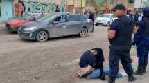 Imagen de Detuvieron a dos hombres que portaban armas en Roca