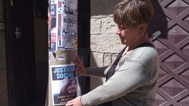 Carina, la mamá de Matías Rosales, pide justicia por las calles. Foto: Gentileza. 