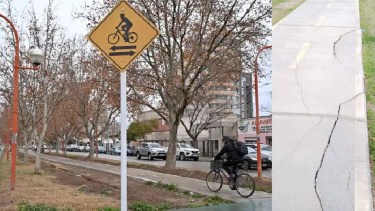 Así comenzó a agrietarse la estructura de la ciclovía de la Alem en algunos sectores. 