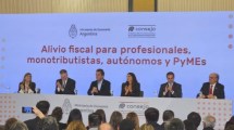Imagen de Massa anunció medidas de alivio fiscal para profesionales, monotributistas, autónomos y PyMEs