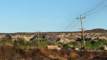 Intentaron quemar pasto de manera controlada y dejaron a todo el pueblo sin energía eléctrica