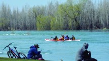 Imagen de Limay hoy te vuelvo a ver besando el Neuquén