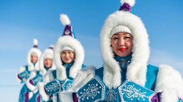 Al este de Siberia, en Rusia, existe un pequeño pueblo que transita temperaturas medias anuales de -50 grados centígrados.
