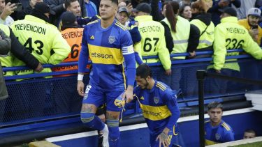 Marcos Rojo salió con una molestia en el partido contra Palmeiras por la Copa Libertadores.