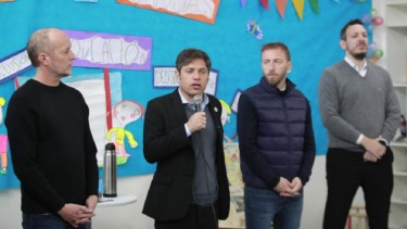 Kicillof durante un acto en Lomas de Zamora, donde defendió a Cristina Kirchner. 