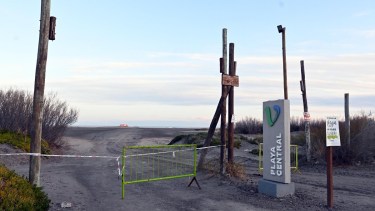 El municipio de Viedma debe definir si continúa el cierre de las playas. Foto: Marcelo Ochoa.