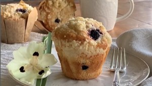 Muffins de frutos rojos rapidísimos y esponjosos