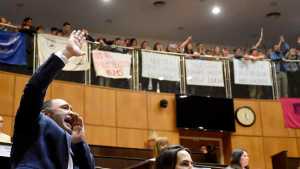 Se debate el martes el polémico fondo de estabilización que recorta presupuesto a la Legislatura