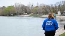 Imagen de La mujer rescatada en el río Limay está muy grave: qué se sabe sobre lo que le pasó