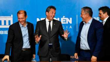 Los gobernadores Gutiérrez y Figueroa mostraron su buena sintonía con el ministro. Foto: Matías Subat.