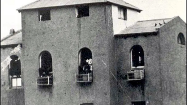 Un incendio devioró el edificio. (FOTO: Gentileza museo Paraje Confluencia.