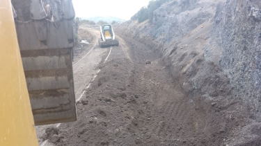 Los trabajos de reparación se hacen en el tramo entre Ñirihuau y La Fragua, informó el presidente de la empresa Tren Patagónico. (foto gentileza)