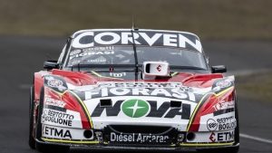 Manu Urcera se juega todo en el arranque de los playoffs del Turismo Carretera