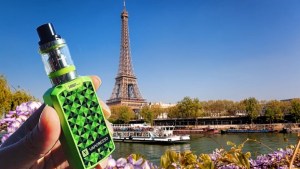 Francia prohibirá los cigarrillos electrónicos para combatir el tabaquismo en los jóvenes