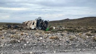 Volcó un camión petrolero y hay heridos, cerca de Rincón de los Sauces 