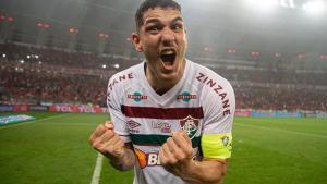 Se lesionó Nino, el capitán de Fluminense, y está casi descartado para la final contra Boca